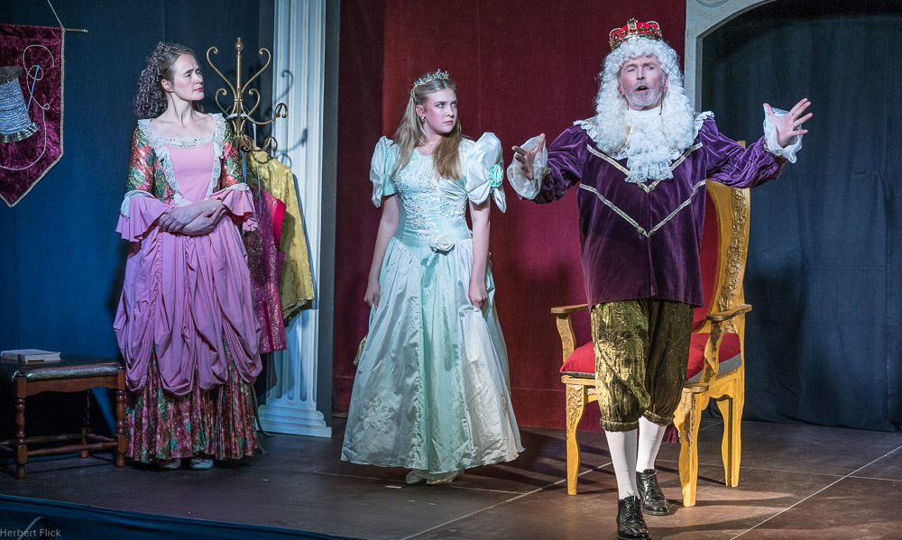 Des Kaisers neue Kleider